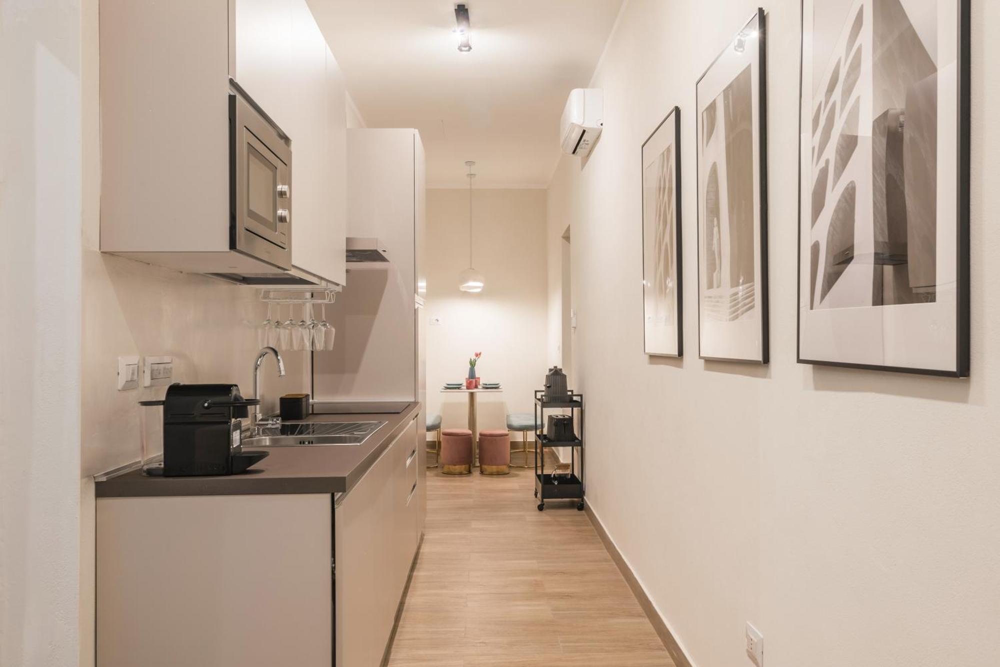 C3 Top Class Apartment, 2 Camere Da Letto, 2 Bagni, Giardino Distante 15 Minuti A Piedi Da Fontana Di Trevi Rom Eksteriør billede
